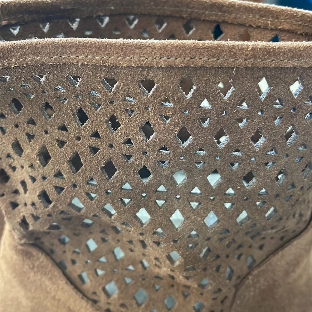 NWT Michael Kors Leather Laser Cut Booties Size 8M Pull On Style